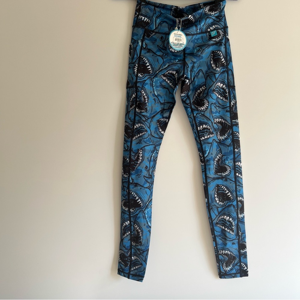 Spacefish Army Eco-Friendly Shark Camo Print Contour Leggings Size XS NWT - Picture 9 of 10